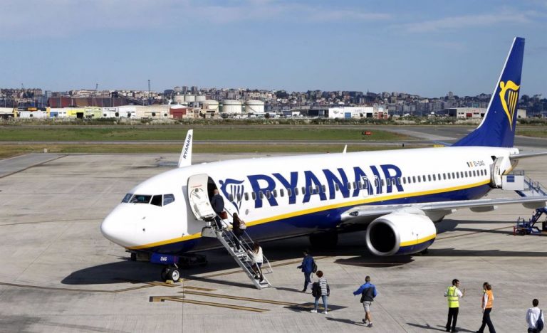 Ryanair reduce al 40% su programación hasta marzo de 2021 y anuncia más despidos