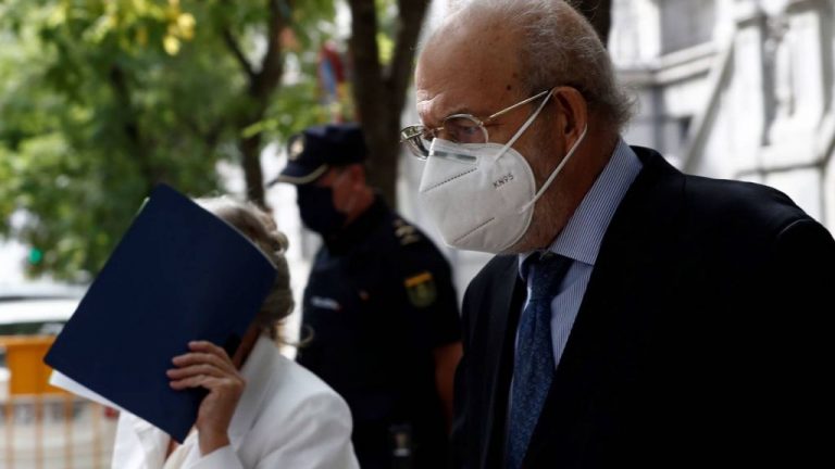 El Supremo propone juzgar al magistrado Valdés por maltrato al encontrar indicios