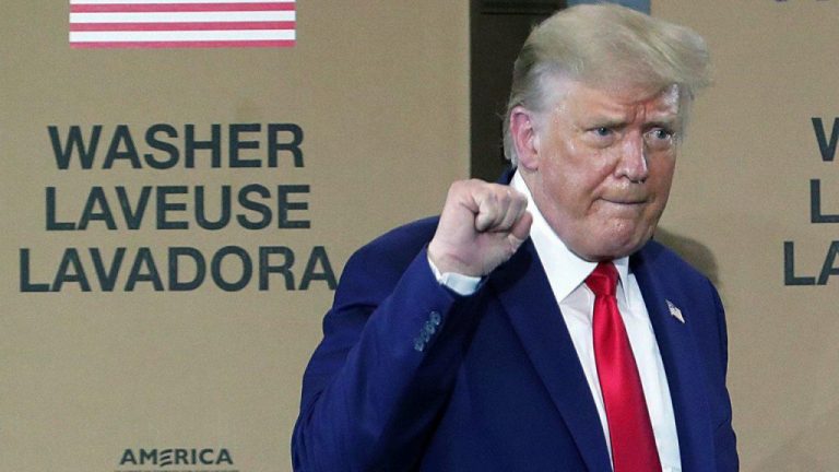 Facebook y Twitter censuran a Trump diciendo que la Covid es menos letal que la gripe