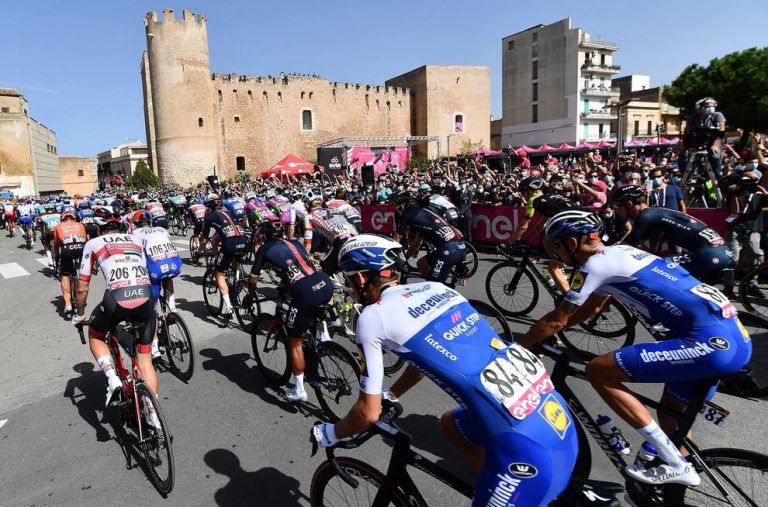 Ulissi bate a Sagan en Agrigento y Ganna mantiene la 'maglia rosa'