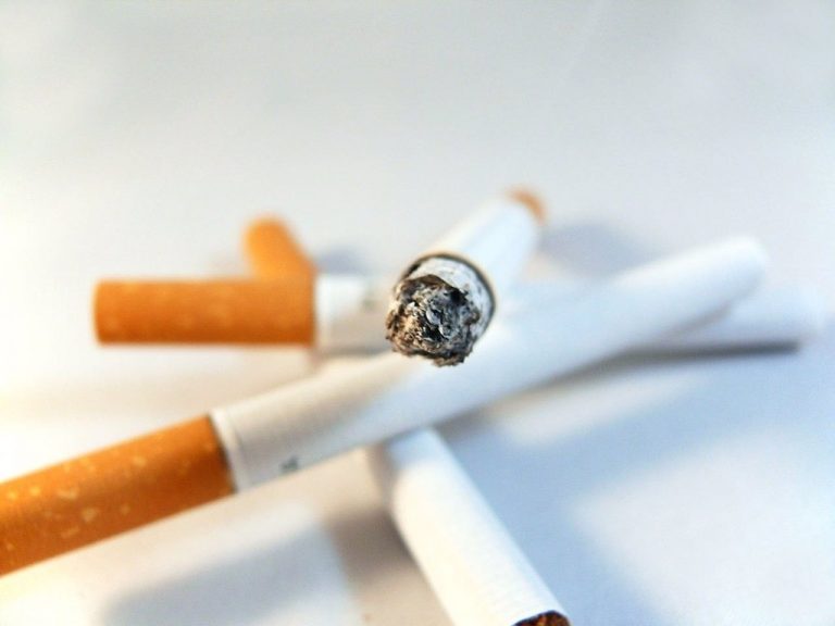 Las ventas de cigarrillos caen un 15% en agosto