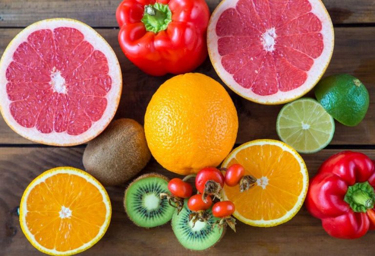 Estas son las vitaminas que te protegerán de un invierno con Covid-19