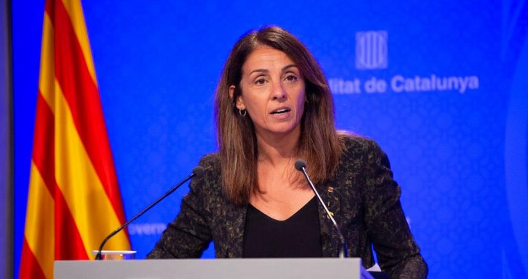 Cataluña prevé reabrir restauración, cultura y deporte