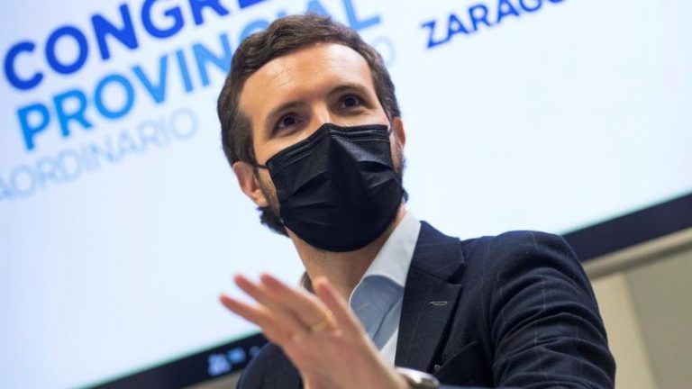 Casado vuelve a Cataluña y se implica de lleno en la campaña catalana
