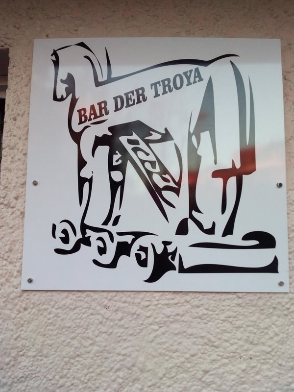 12 comercios con nombres muy agudos