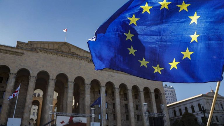 Defensora del Pueblo de la UE critica un contrato de Bruselas con BlackRock