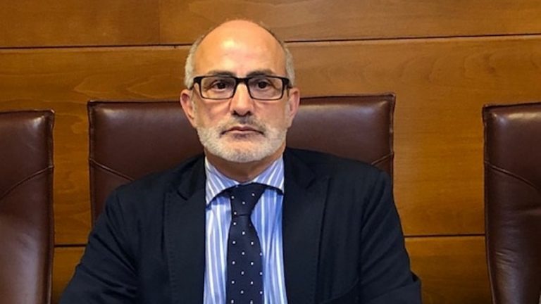 Consejero de Sanidad de Cantabria niega improvisación en las últimas medidas