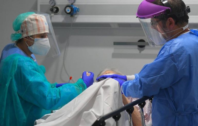 Extremadura suma 13 fallecidos mientras descienden los contagios
