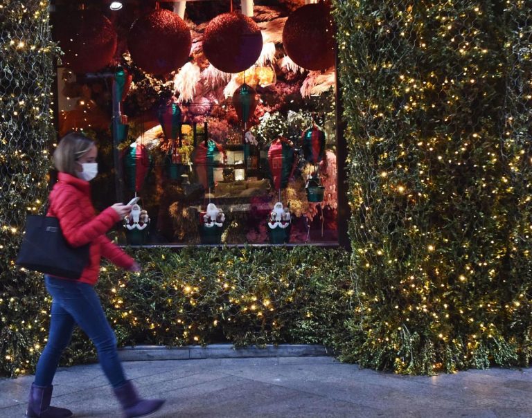 Murcia no descarta permitir reuniones de más de seis personas en Navidad