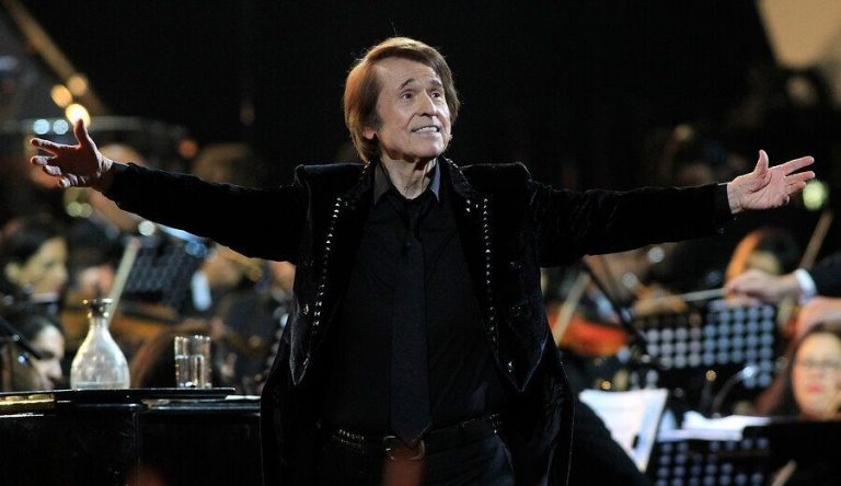 Raphael presenta su nuevo trabajo, con el que conmemora sus 60 años en la música