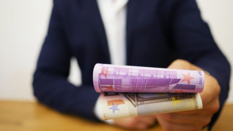 El salario en las grandes empresas repunta un 1% en septiembre