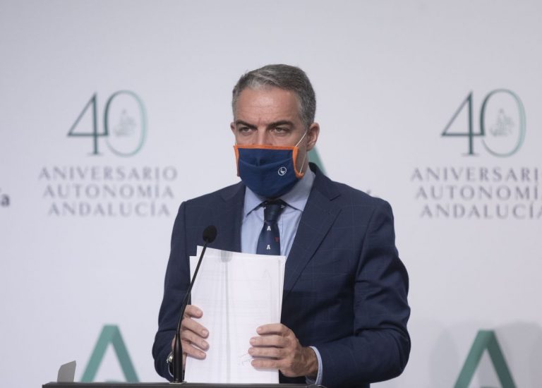 Andalucía anuncia más cribados y suma 8 unidades móviles para test masivos y vacunar de gripe en municipios