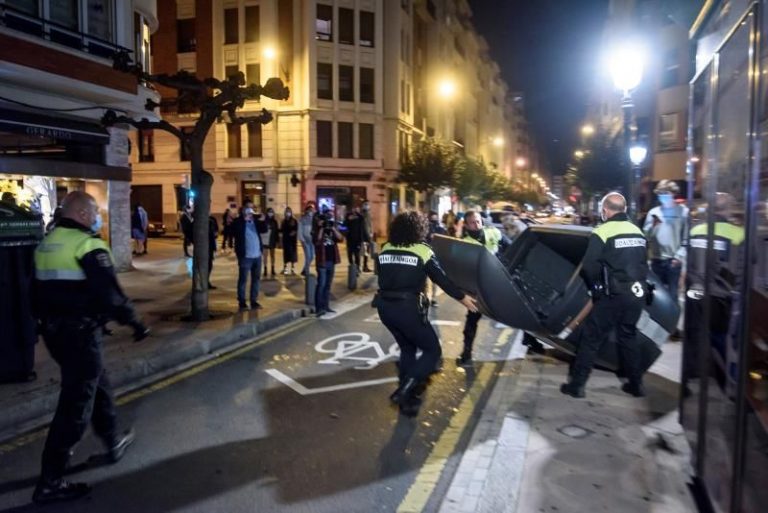 Más de 60 detenidos y una veintena de heridos en los disturbios de este sábado en varias ciudades