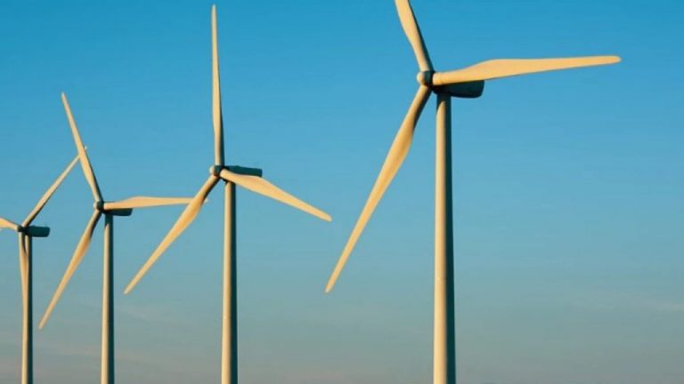 Energías renovables, salud e infraestructuras liderarán las fusiones y adquisiciones españolas en 2021