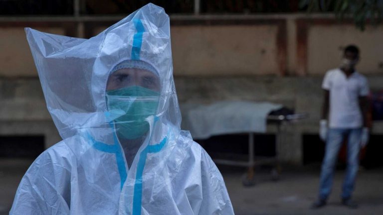 Extremadura supera los 900 fallecidos  en una jornada con 161 positivos