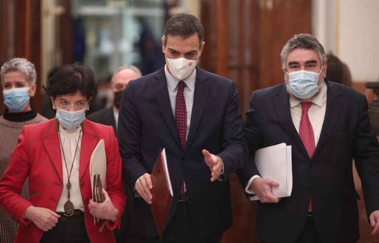 Gobierno aprobará este martes un decreto de ayudas culturales para técnicos y el sector taurino