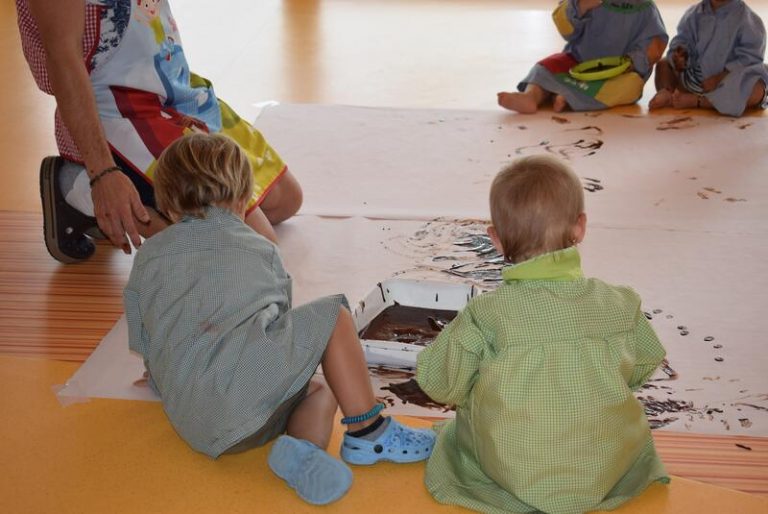 Gobierno destinará 200 millones para la creación de plazas públicas en la etapa de 0 a 3 años