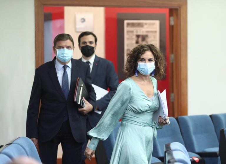 El Gobierno articula un plan para reducir un 90% las emisiones de CO2 de aquí a 2050