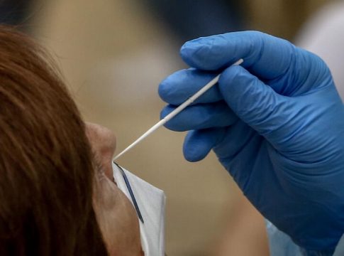 Laboratorios clínicos españoles han realizado más de 18 millones de test en la pandemia Laboratorios clínicos españoles han realizado más de 18 millones de test en la pandemia