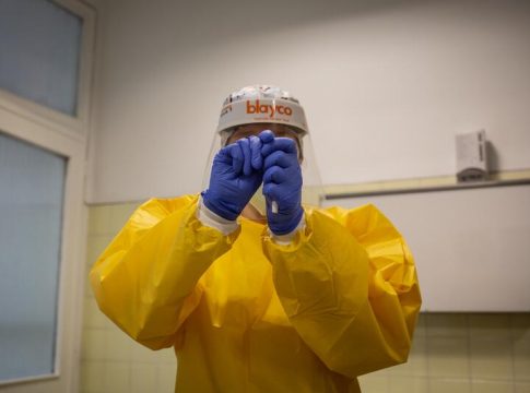 Cataluña registra en las últimas 24 horas 5.011 casos y 104 fallecidos Cataluña registra en las últimas 24 horas 5.011 casos y 104 fallecidos