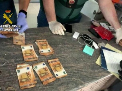 Desarticulan una red que introducía hachís por las costas de Huelva y el Guadalquivir Desarticulan una red que introducía hachís por las costas de Huelva y el Guadalquivir