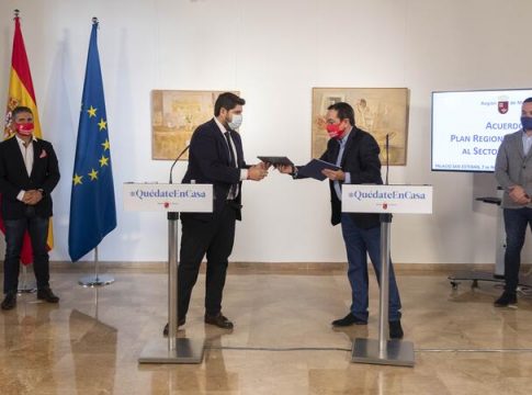 El plan de rescate a la hostelería murciana moverá 37 millones para ayudar a 8.000 empresas El plan de rescate a la hostelería murciana moverá 37 millones para ayudar a 8.000 empresas