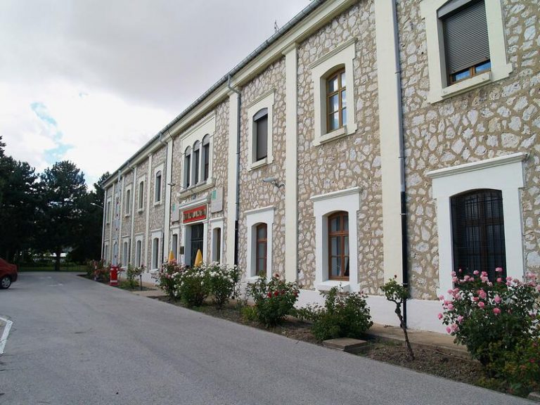 ERC pide a los militares que asuman la externalizada seguridad de los cuarteles