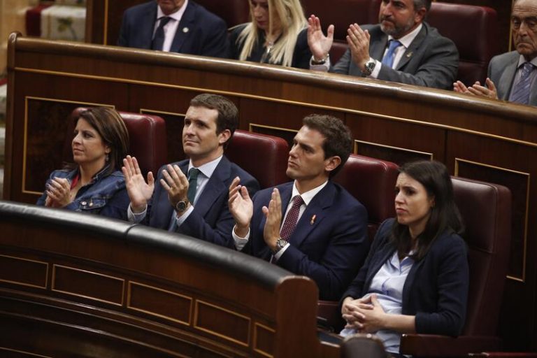 El PP contrata al bufete de Rivera para recurrir la ley catalana de alquileres