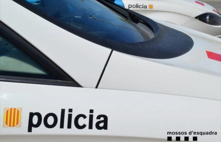 Un hombre mata a su pareja y se entrega a la Policía Local en Lloret (Girona)