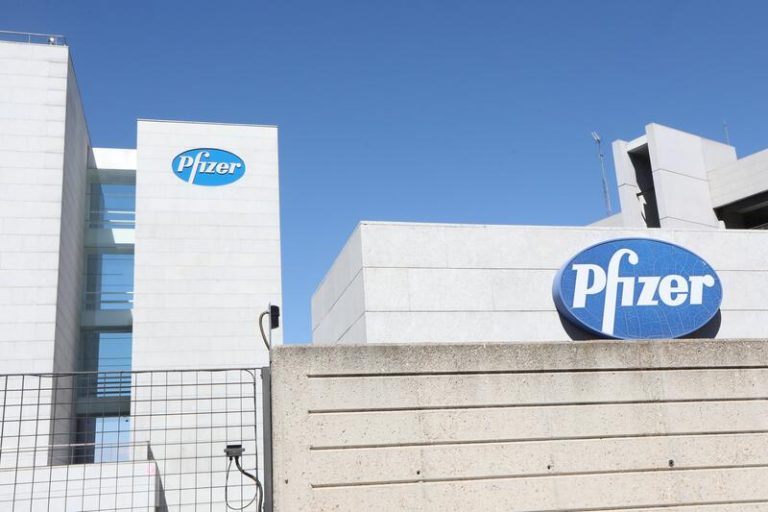 Pfizer asegura que su vacuna contra el Covid-19 es eficaz 