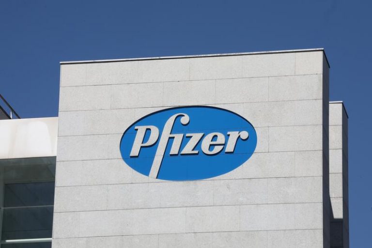 Bruselas espera dar luz verde ya al acuerdo con Pfizer y Biontech para la compra de su vacuna