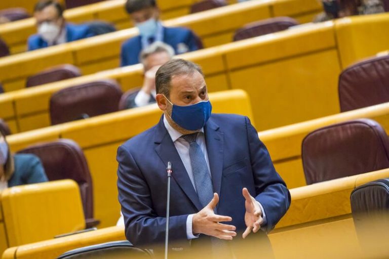 Ábalos recuerda a Cs que la estrategia de Rivera ya fracasó