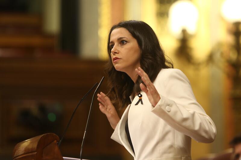 Arrimadas pide a Sánchez que elija la Arrimadas pide a Sánchez que elija la