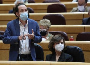 Iglesias dice que con el acuerdo con Bildu y el alejamiento de Cs "se impone el sentido común"