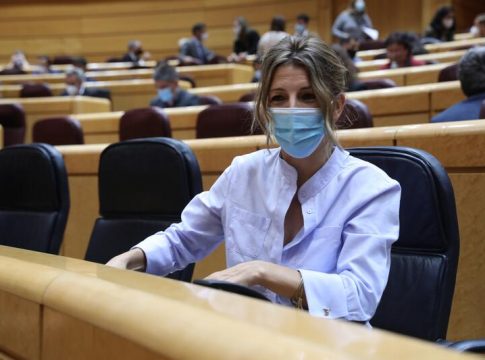 Gobierno dará a empresas 4.000 euros por cada contrato indefinido y a tiempo completo Gobierno dará a empresas 4.000 euros por cada contrato indefinido y a tiempo completo