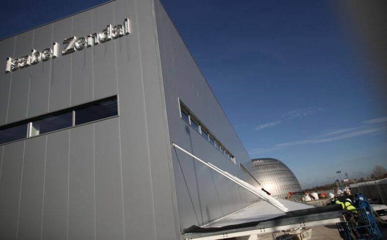 Madrid ofrecerá el hospital de pandemias como almacén principal para las vacunas que lleguen