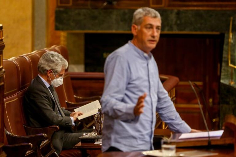 Bildu, a sus críticos: 