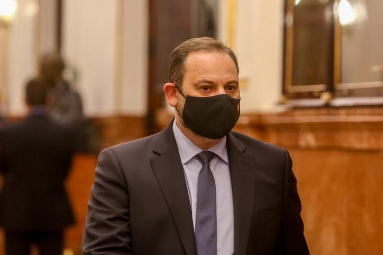 Ábalos, sobre los pactos: 