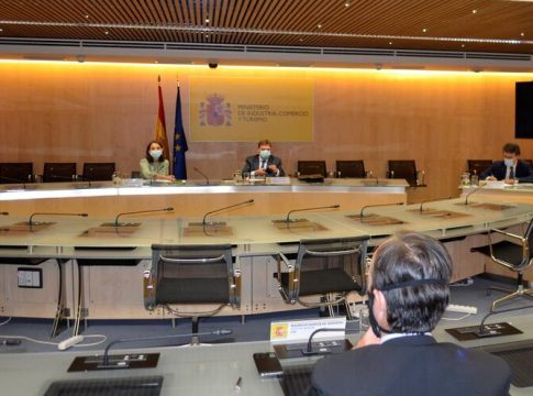 España, entre los 20 mejores países para hacer negocios por su bajo riesgo geopolítico España, entre los 20 mejores países para hacer negocios por su bajo riesgo geopolítico
