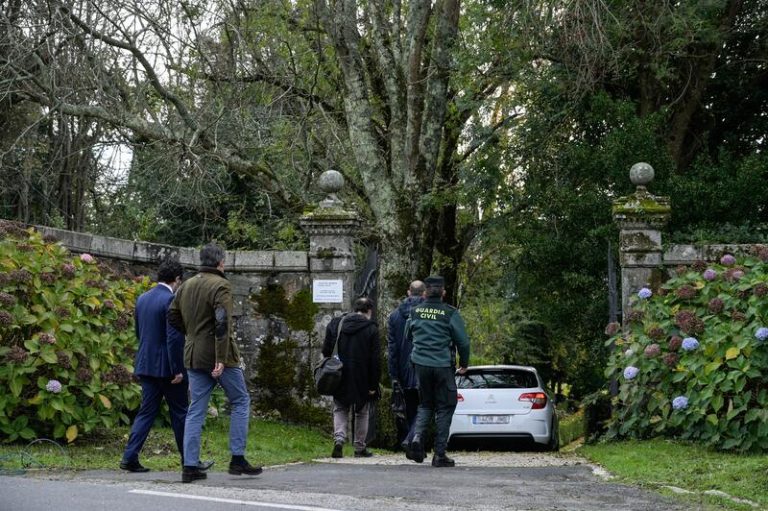 Los Franco piden posponer la entrega del Pazo y acceder a los bienes allí presentes