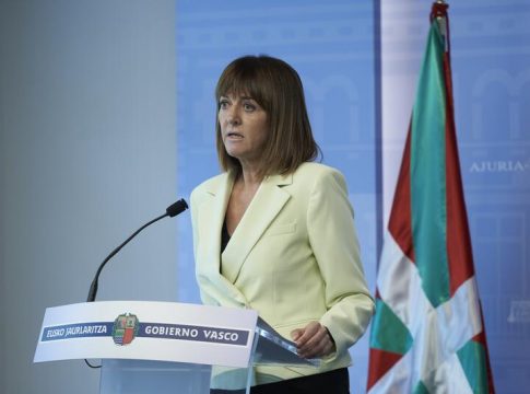 Mendia aviva el recuerdo de Ernest Lluch, asesinado por ETA hace 20 años Mendia aviva el recuerdo de Ernest Lluch, asesinado por ETA hace 20 años