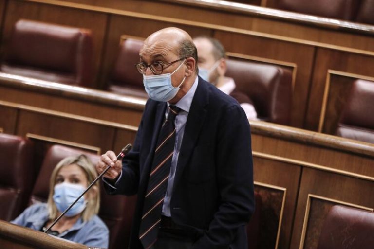 PNV critica que se anuncie el plan de vacunación sin consultar antes a las CCAA