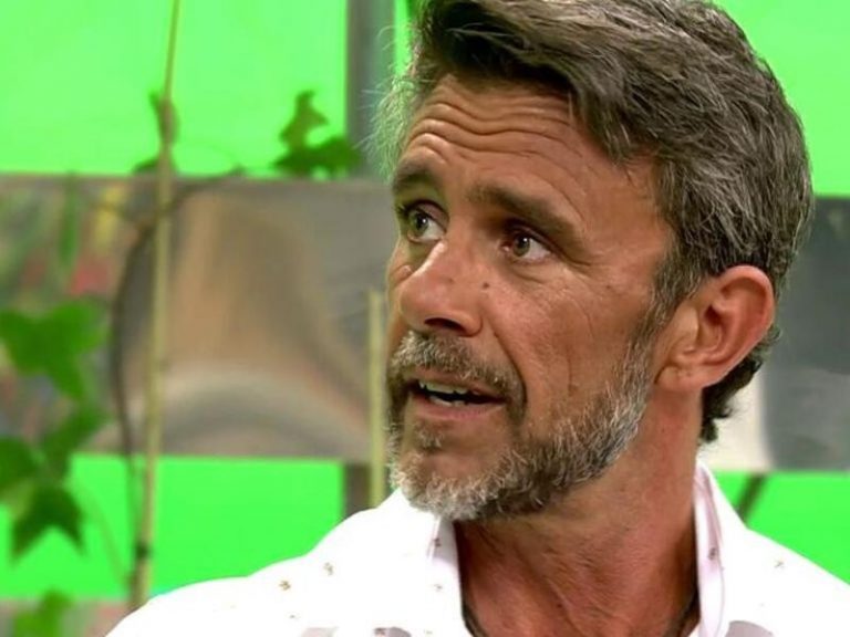 Alonso Caparrós cumple medio siglo después de resurgir en televisión