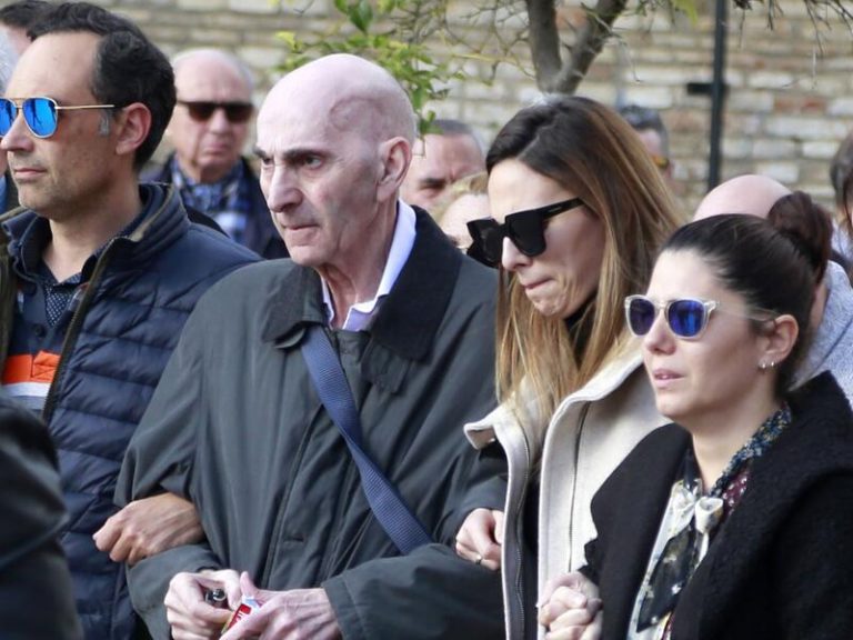 Fallece el padre de Irene Rosales