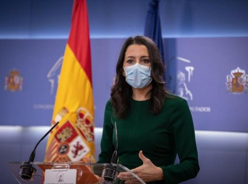 Arrimadas afea al PP que piense cómo Arrimadas afea al PP que piense cómo