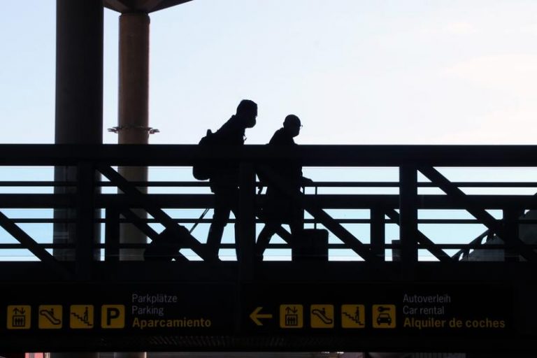 España prorroga hasta final de año el cierre de la frontera exterior Schengen