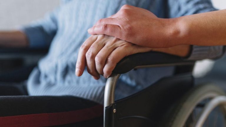 Congreso insta al Gobierno a impulsar un sistema de residencias 