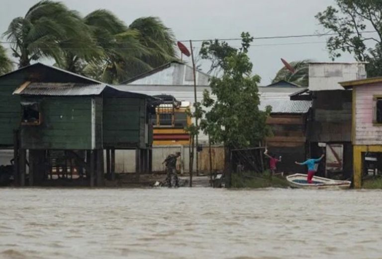 Párroco de Valencia atrapado en Honduras pide ayuda para los damnificados