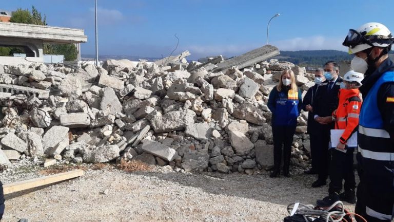 Grupo de Emergencia y Respuesta Inmediata de Madrid interviene en un simulacro de terremoto