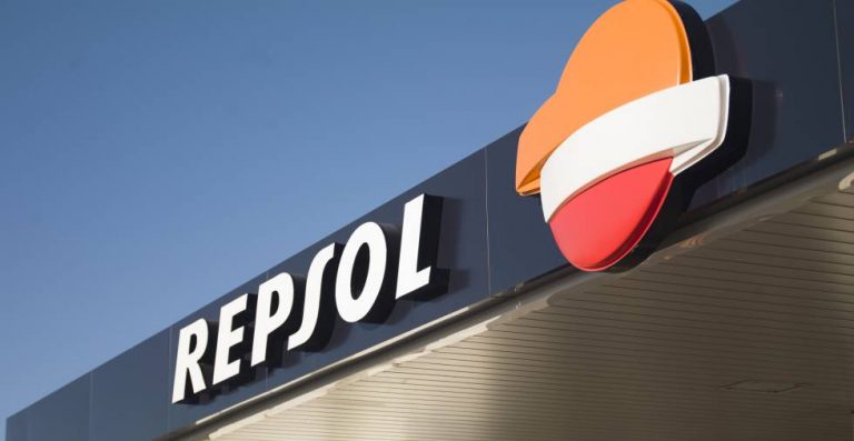 Repsol no descarta acudir a las subastas de renovables en España